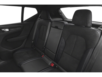 2022 Volvo XC40 R-Design