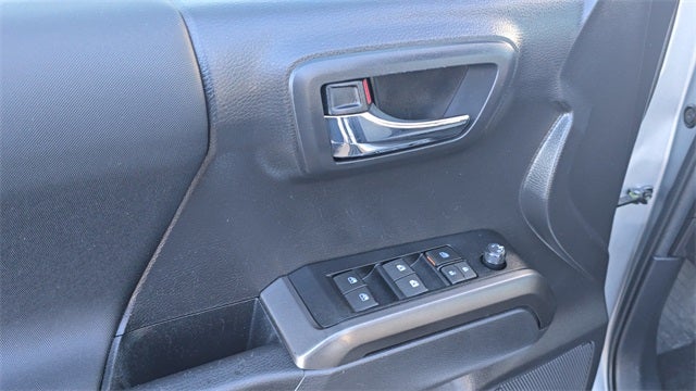 2022 Toyota Tacoma TRD Off-Road V6