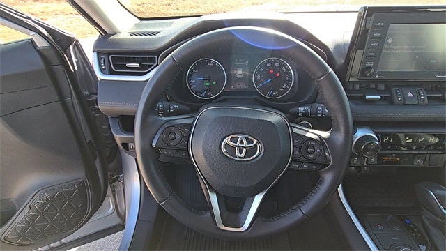 2022 Toyota RAV4 Hybrid XLE Premium