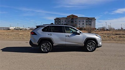 2022 Toyota RAV4 Hybrid XLE Premium