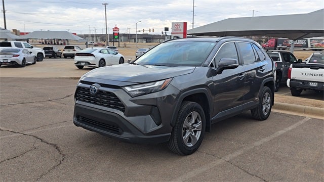 2022 Toyota RAV4 Hybrid XLE