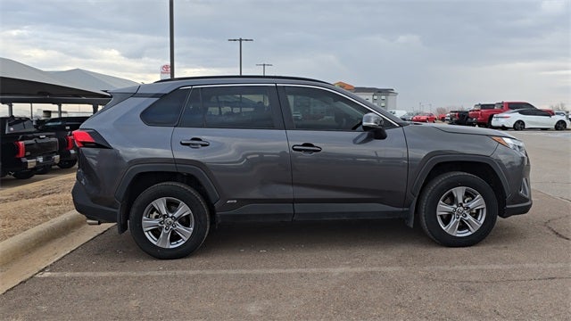 2022 Toyota RAV4 Hybrid XLE