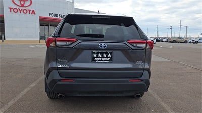 2022 Toyota RAV4 Hybrid XLE