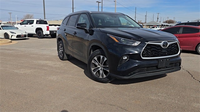 2023 Toyota Highlander XLE