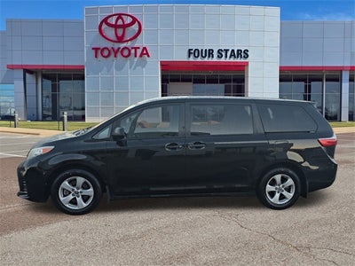 2020 Toyota Sienna L 7 Passenger