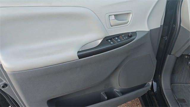 2020 Toyota Sienna L 7 Passenger