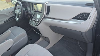 2020 Toyota Sienna L 7 Passenger