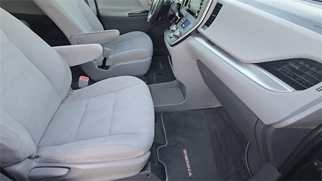 2020 Toyota Sienna L 7 Passenger