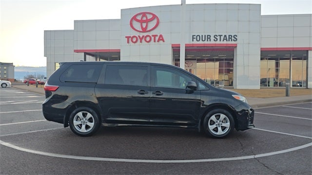 2020 Toyota Sienna L 7 Passenger