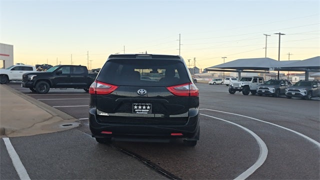 2020 Toyota Sienna L 7 Passenger