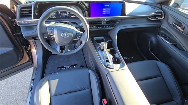 2025 Toyota Crown Signia Limited