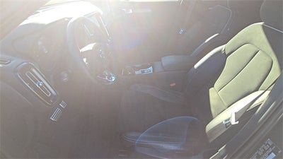 2022 Volvo XC40 R-Design