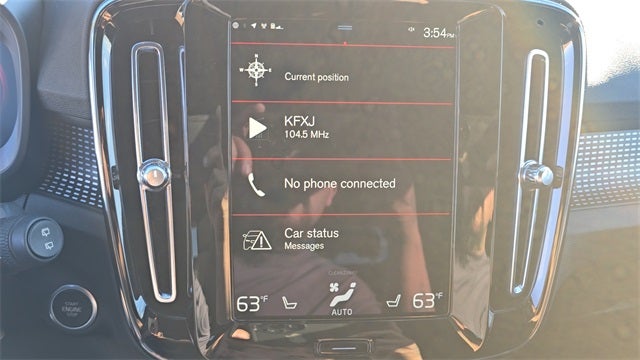 2022 Volvo XC40 R-Design